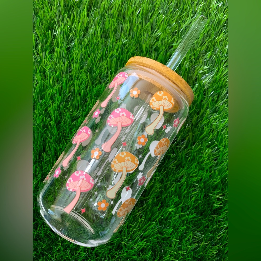 16 oz Libby glass cup with Mushroom design. Brand NEW. Plus bamboo lid, straw
